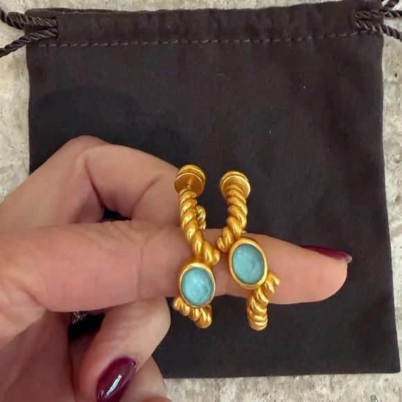 NWOT Julie Vos Nassau Stone Hoop Earrings in 24K gold plate - Picture 6 of 7